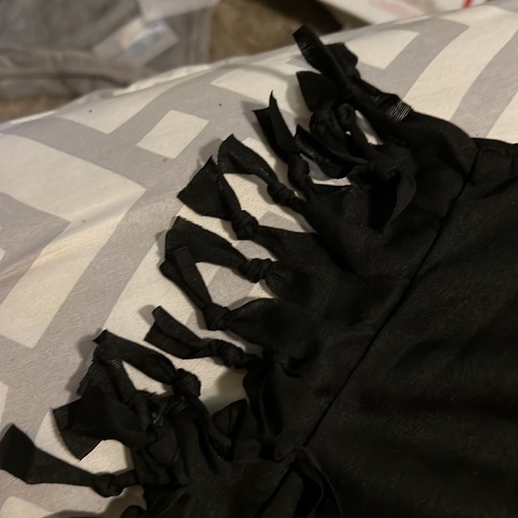 NWOT SMALL BLACK FRINGED SLEEVE TEE - Picture 6 of 7